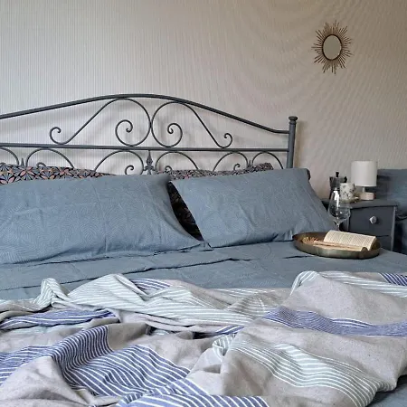 - Tocca Il Mare Apartment *