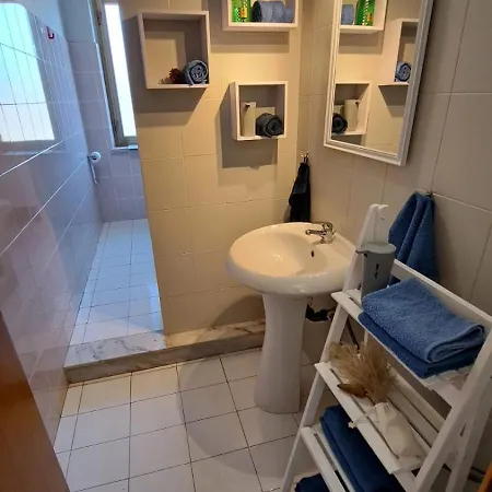 - Tocca Il Mare Apartment