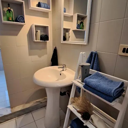 - Tocca Il Mare Apartment