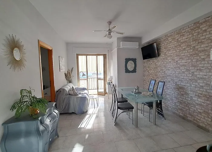 - Tocca Il Mare Marina di Strongoli